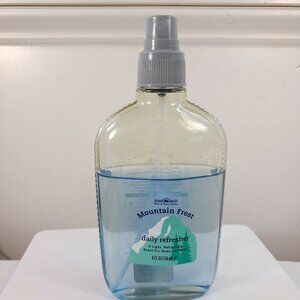 Bath & Body Works Men Mountain Frost Daily Refresher spray 8 Oz Vintage READ